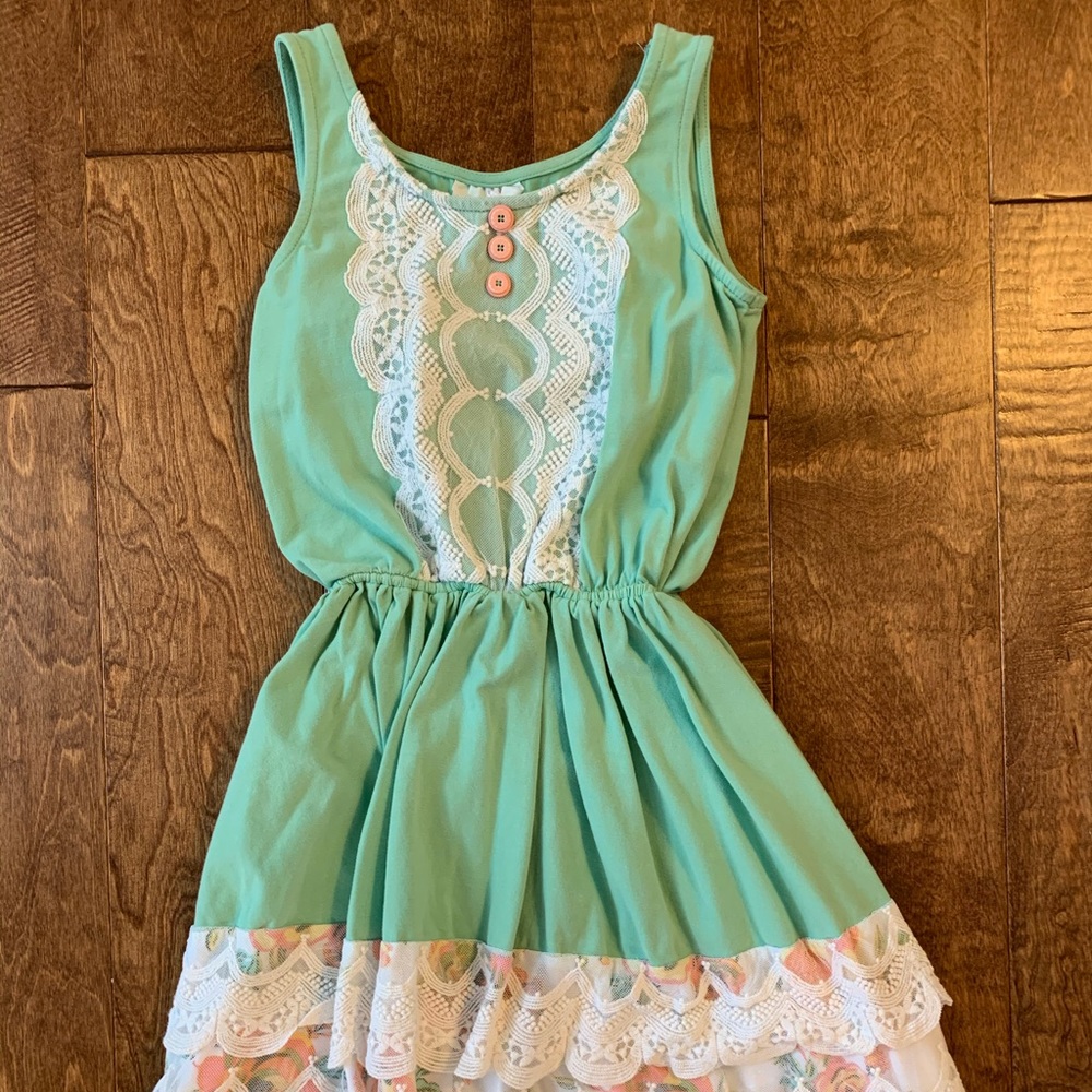 Girls dress